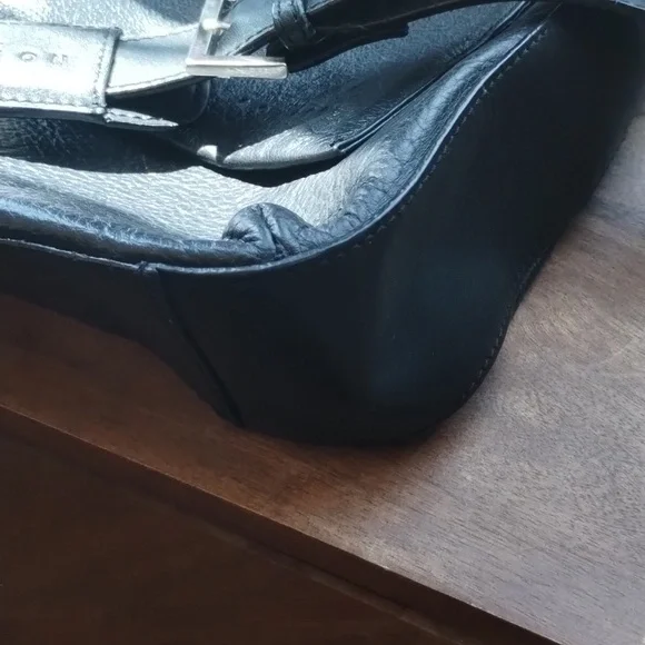 Kenneth Cole Reaction Laptop Messenger Bag - Picture 5 of 16